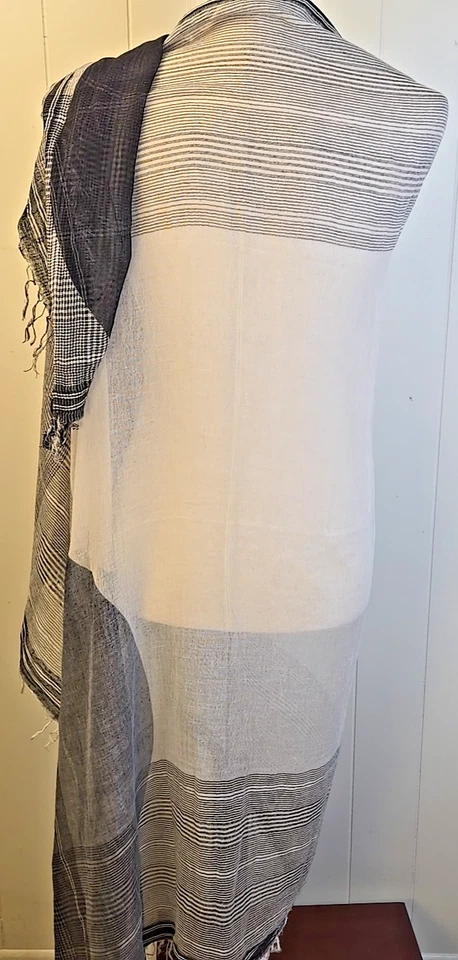 Xale xadrez azul branco algodão seda linho Luisa Brini 68" X 46" italiano - Imagem 2 de 4