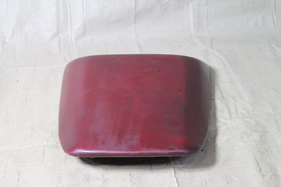 1994 Suzuki RF600RT Rear Passenger Seat Red OEM 45300-21E - Изображение 4 из 4