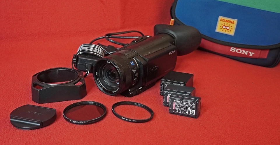 Sony HDR-CX900E Camcorder  - Bild 2 von 4