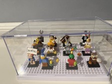 LEGO Minifigures Looney Tunes Complete Set 71030 ? in display case