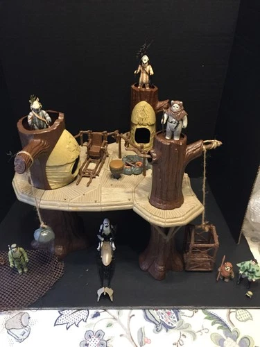 Vintage 1983 Kenner Star Wars Ewok Village Playset + 7 Figures & Speeder Bike