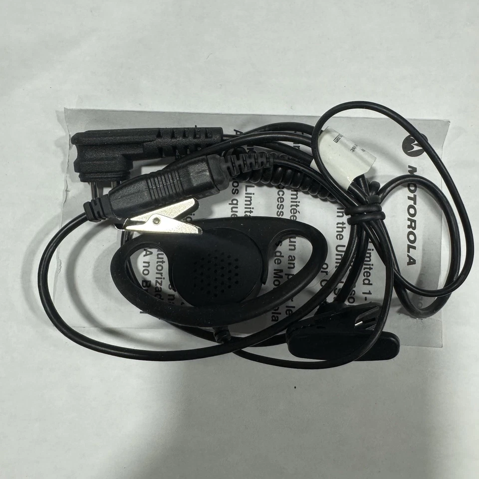 Motorola HKLN4599A Earpiece with In-line Microphone and Push-To-Talk - Image 2 of 4