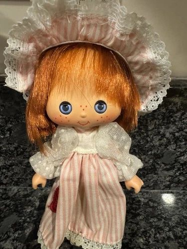 Vintage 1984 Strawberry Shortcake Sweet Sleeper Doll AGC Kenner Gown & Hat