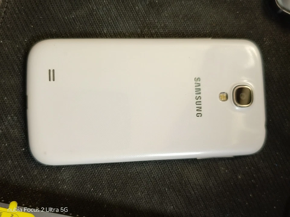 Samsung Galaxy S4, Foto 2 von 3
