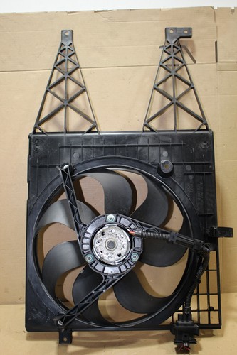 Elektrolüfter Kühlerlüfter Lüftermotor 1J0121206C / 1J0121207L VW Golf IV Bj,00