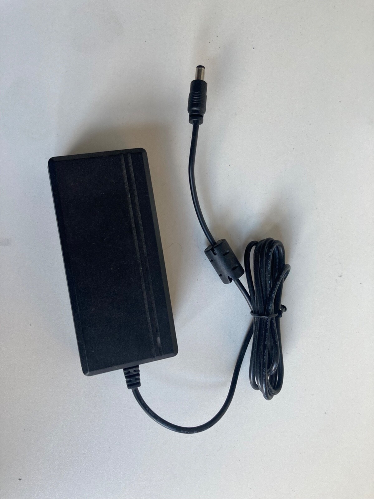 Wahoo KICKR Smart Turbo Trainer Black + Power cable Used 850010131092