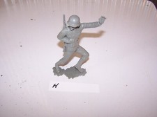 Vintage Unmarked Looks like Marx 5"-6" Plastic Toy GERMAN SOLDIER - Lot H