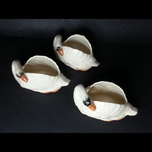 Juego de 3 figuras de porcelana cisne soporte de servilleta decoración de mesa hechas a mano en Japón - Imagen 4 de 8