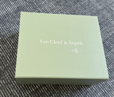 Van Cleef & Arpels XL Large Gift Box 12x10x6 with ribbons