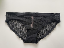 Victoria Secret hiphugger/ hipster panty-Black Lacy-Size M
