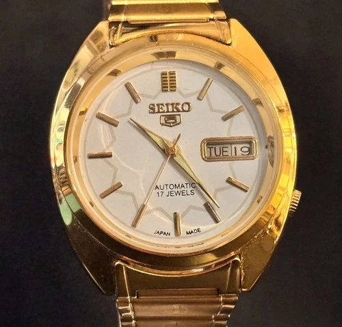 Vintage SEIKO 5 Automatic Watch 17 jewels 7009-3040 Ref: 090