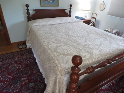 Vtg. Crown Crafts WOVEN Taupe WILLIAMSBURG Cotton QUEEN BEDSPREAD - 102'' x 114''
