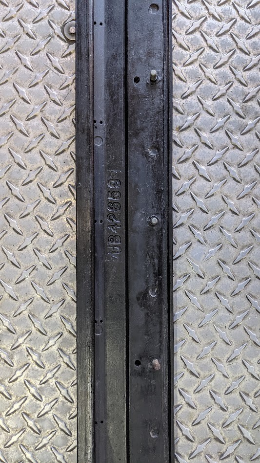 ROLLS ROYCE SILVER SPUR BENTLEY EIGHT rear bumper impact strip rubber UB42659