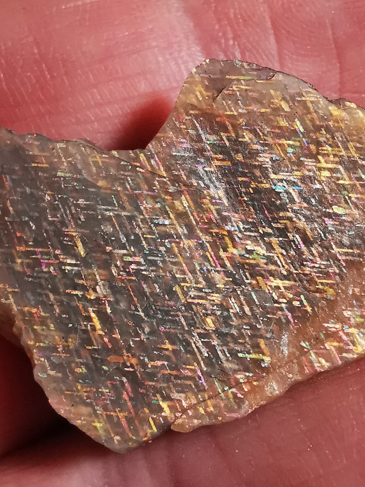 Rainbow lattice Sunstone rough material 204