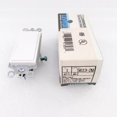Leviton 5613-2W White Decora 3 Way Grounding Rocker Switch Illuminated