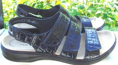 CLARKS COLLECTION WOMENS BLUE SLING BACK TWO STRAP SANDALS CROCODILE SHOES~8
