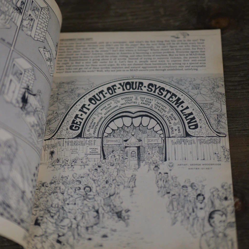 Vintage MAD Magazine No. 68 Nov Catch-All-22 Parody 35¢ Alfred E. Neuman Comic - Image 2 of 4