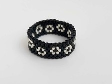 Beaded Skinny Flower Peyote Ring in Black and Silver / Seed Bead Jewelry