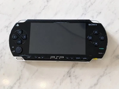 PSP BLACK SCHWARZ HANDHELD KONSOLE SONY PLAYSTATION PORTABLE GEBRAUCHTER ZUSTAND