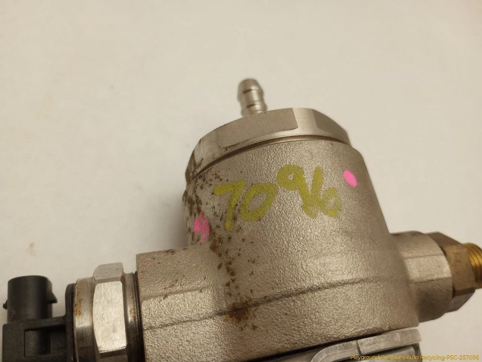 Bomba de combustible de alta presión motor Audi A5 8T Coupe 2,0 L 4 cilindros compatible con 2013-2017 Foto 3 de 4