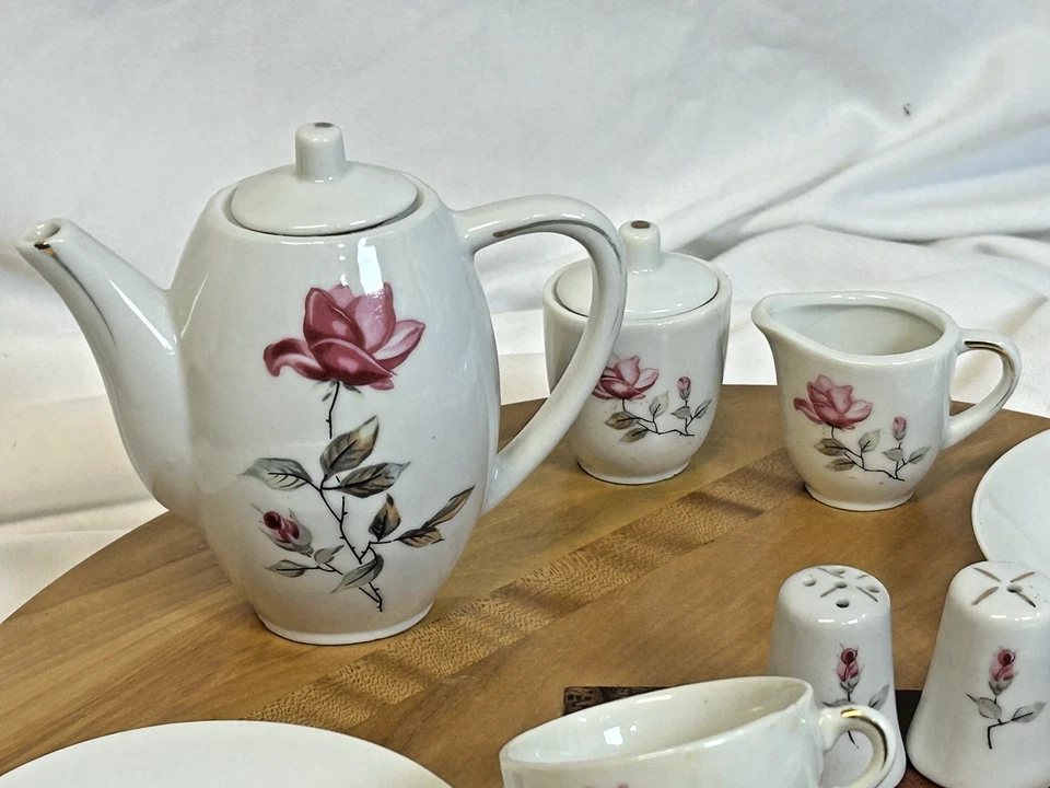 Vintage 50's Child's Moss Rose Tea 17 Peice Set Japan Circa 1950 17 Pieces - Image 2 of 4