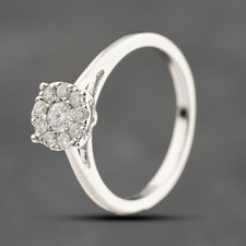 Second Hand 9ct White Gold Brilliant Cut Diamond Cluster Ring 41383850