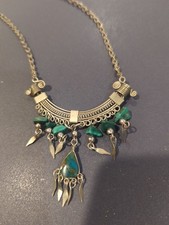 Handmade NECKLACE SILVER With Green Stones 8"