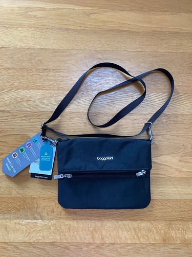 New Baggallini Bag/Purse Flip Zip - Black
