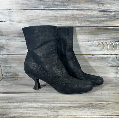 Prada Milano Women Leather Shoes With A Beautiful Curved Heel