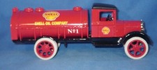 ERTL 2149 DIECAST METAL BANK 1931 HAWKEYE TANKER TRUCK SHELL OIL USA / NIB