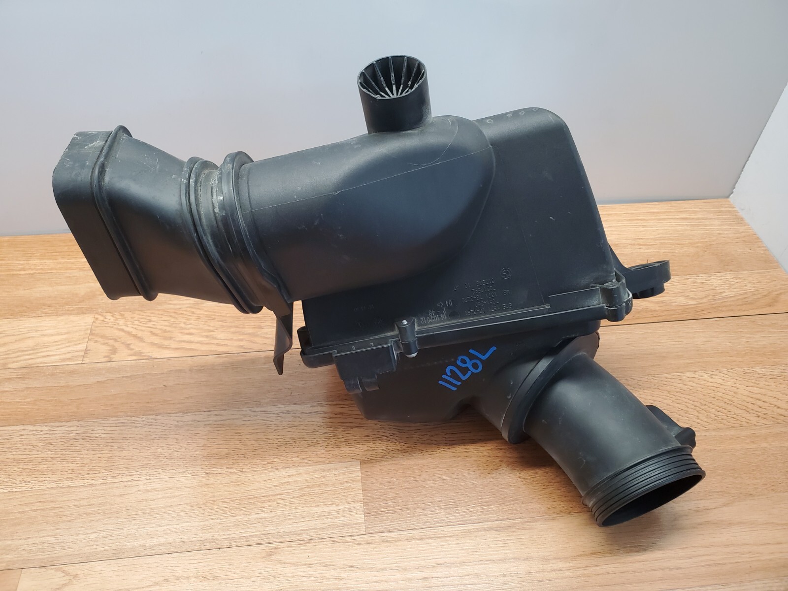 ✅ OEM BMW M6 F06 F13 F10 S63 Left Side Air Filter Cleaner Intake Muffler Airbox