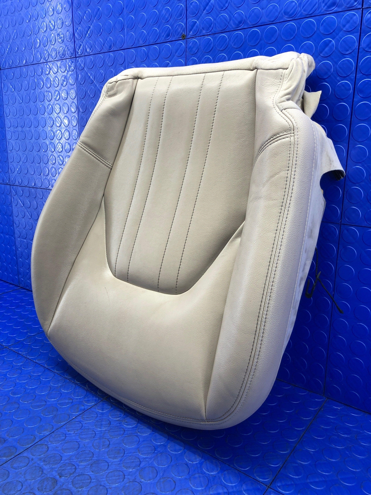 2017-2022 MASERATI LEVANTE OEM FRONT LEFT LOWER SEAT CUSHION BEIGE LEATHER