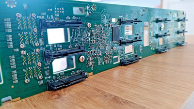 Supermicro BPN-SAS3-826EL1 SAS3 12x 3.5'' SAS/SATA Backplane für CSE-826 REV 1.01
