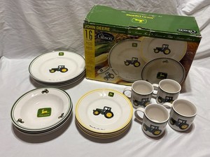 John Deere Dinnerware Gibson 16 Piece Set 4 Place Settings Tractor Great Cond