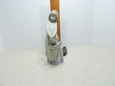 LLADRO Vintage Retired 5605 “Floral Treasures” 