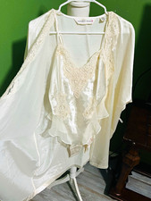 Victoria's Secret Ivory Satin Kimono Robe w/ Lace Trim, One Size, 3/4 Sleeve