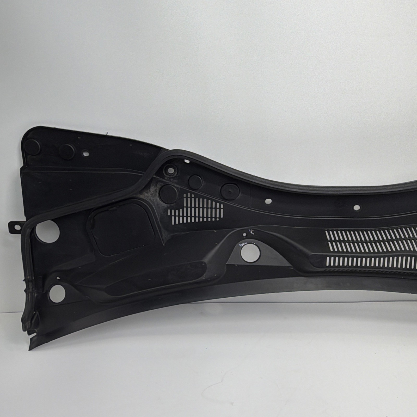 🟢2014-2021 MASERATI QUATTROPORTE FRONT WINDSHIELD WIPER COWL VENT COVER PANEL🟢