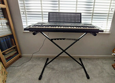 Yamaha PSR-410 61-Key Electronic Keyboard MIDI Metronome Stand Music Rest