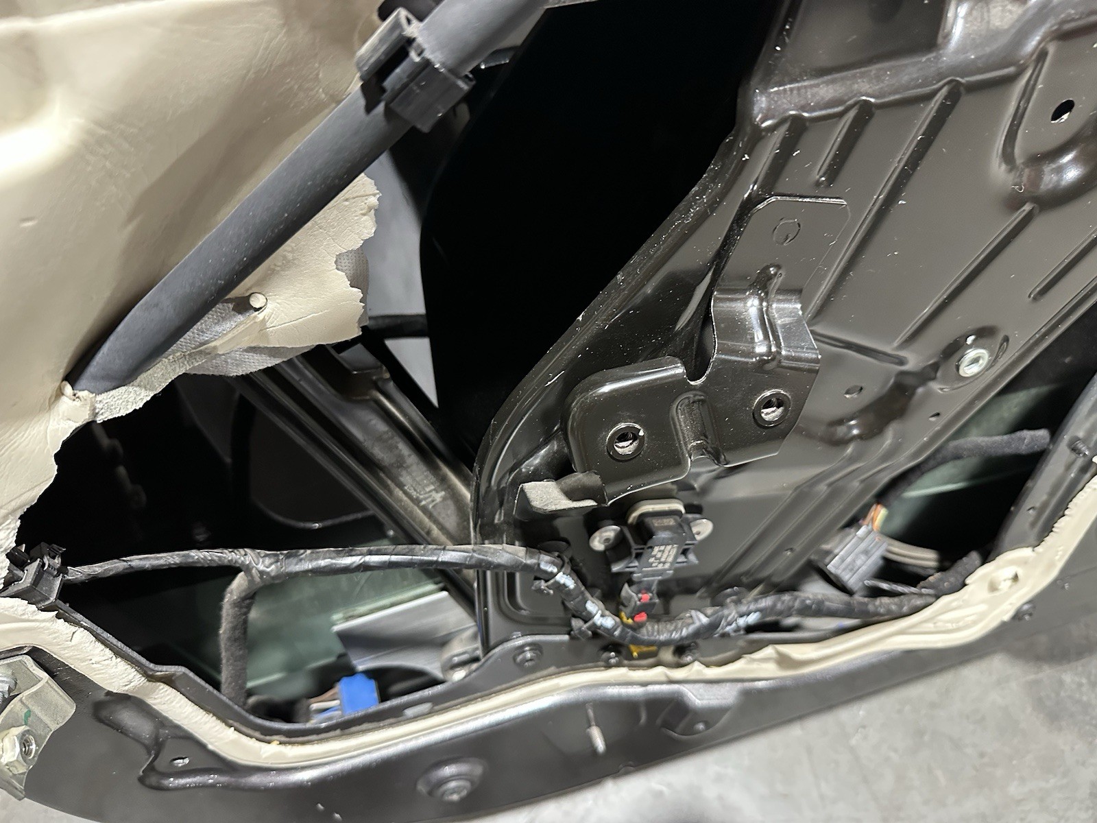 14-19 Maserati Ghibli Front Left Driver Side Door Shell Panel GRAY OEM