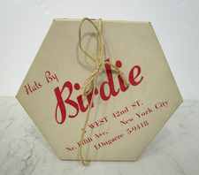 VTG '40s Hexagonal Women's Hat Box Fifth Ave NEW YORK CITY Birdie w/hat READ