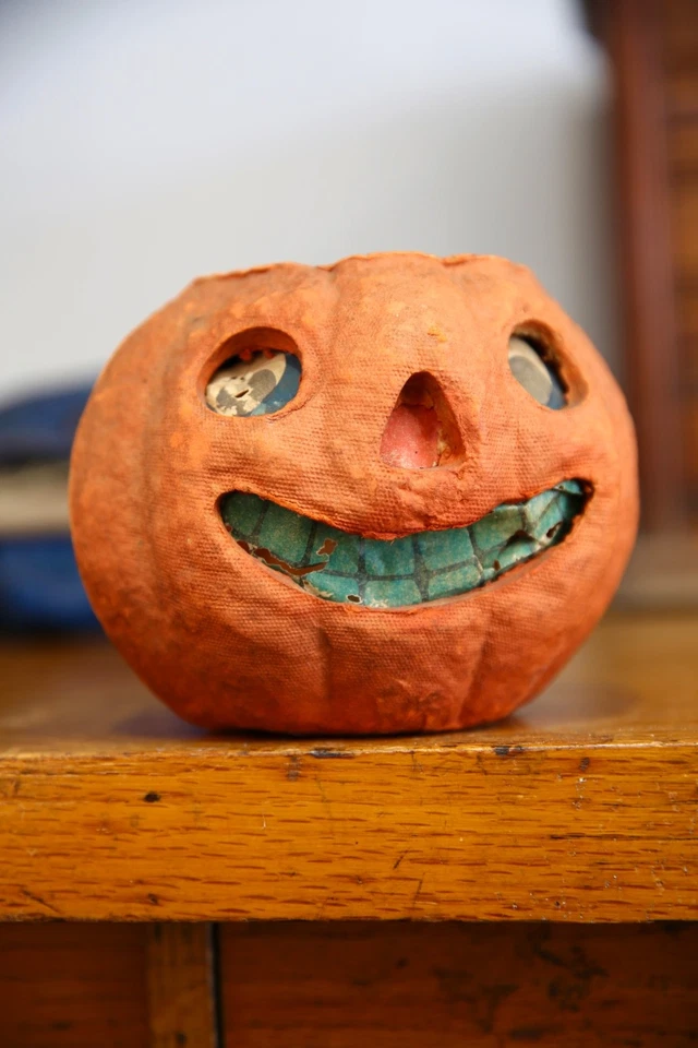 Antique 1900's Halloween Paper Mache Pumpkin Jack O Lantern Vintage Original - Image 4 of 4
