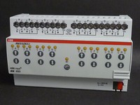 ABB Jra/S 8.230.5.1 EIB KNX Jalousieaktor 8F. Fahrzeitermittlung OVP Versiegelt