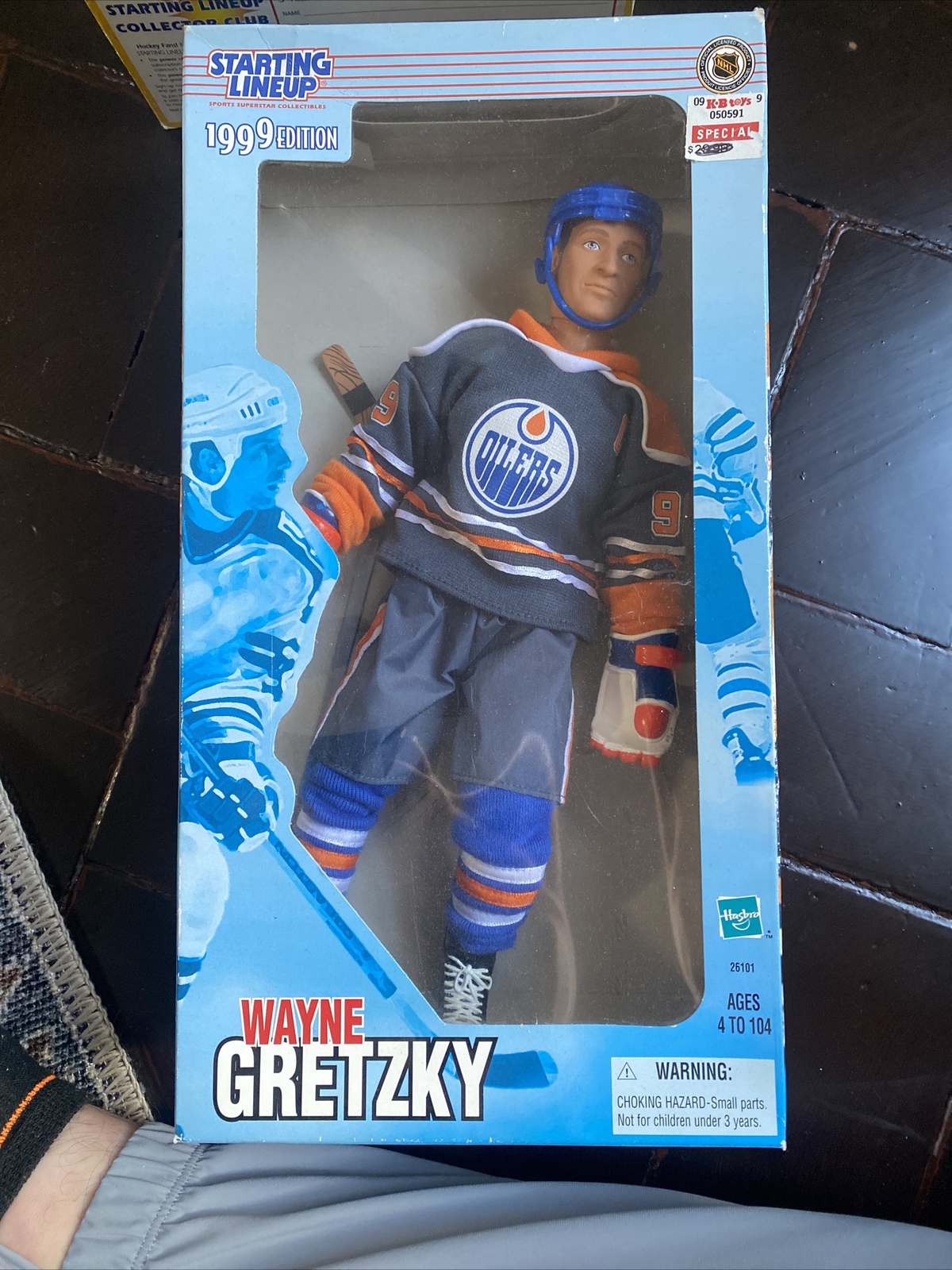 Wayne Gretzky 1999 Hasbro Starting Lineup 12-Inch Action Figure Opened