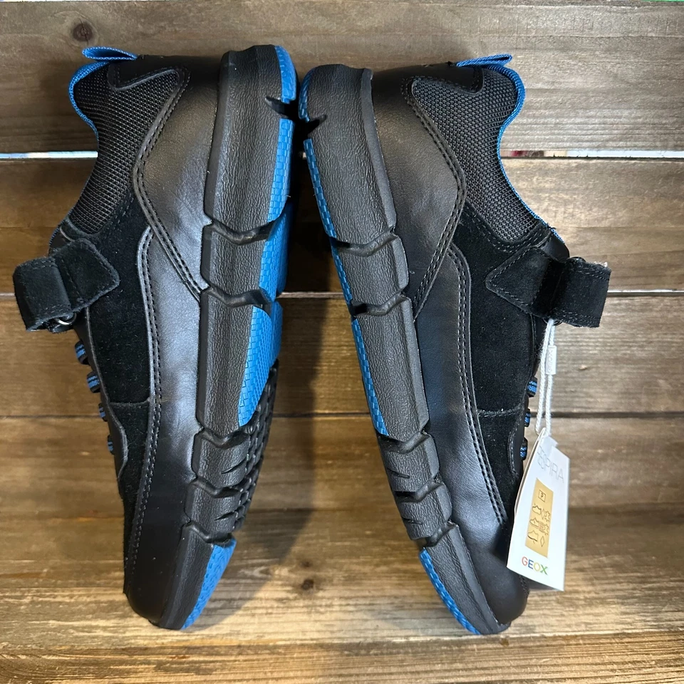 New NWOB Big Kids Geox Flexy Black Suede Low Top Sneakers Shoes Size 5.5 Y - Image 4 of 4