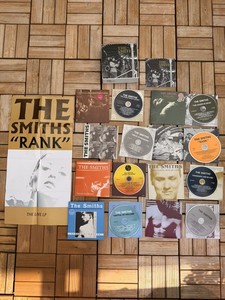 THE SMITHS SINGLES BOX 　シリアル番号あり Amazon.co.jp: Singles Box: ミュージック