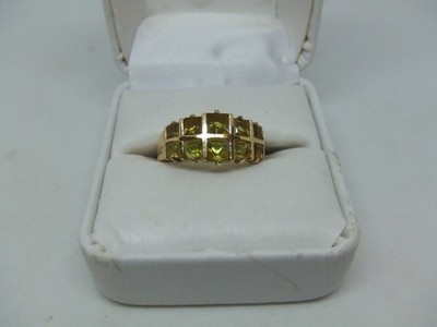 14k y.g. green peridot ring size 8.5