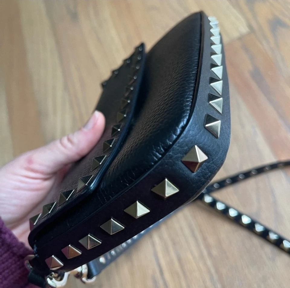 NEW VALENTINO GARAVANI ROCKSTUD LEATHER MINI CROSSBODY BAG PURSE AUTHENTIC NWT - Image 2 of 4