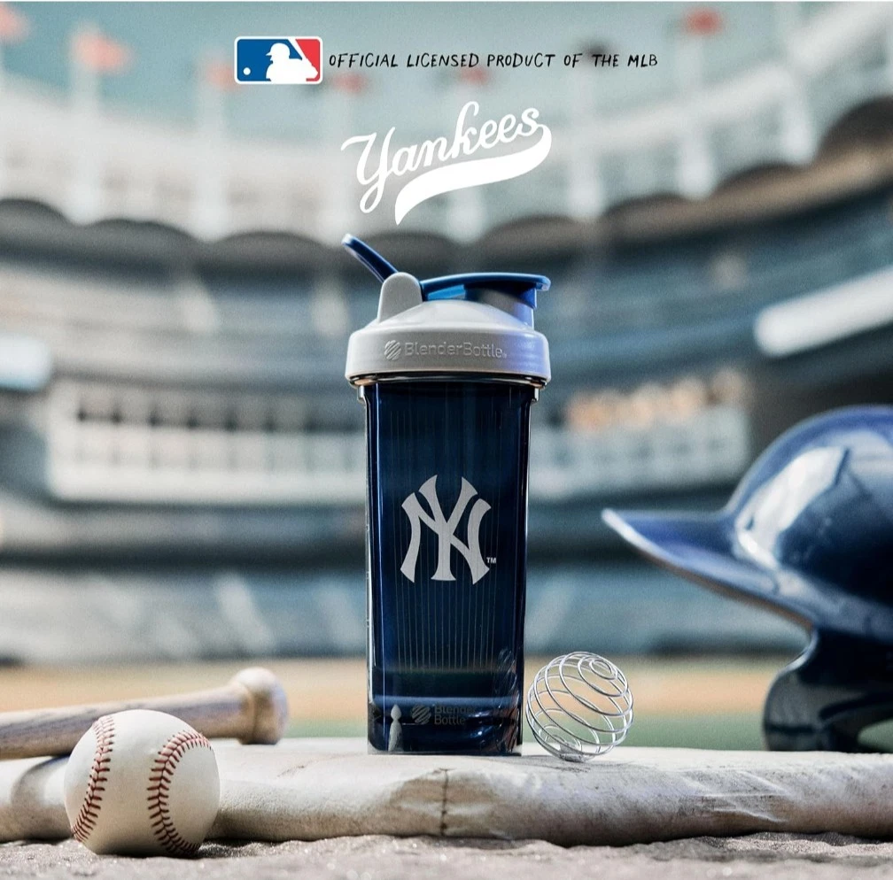 New York Yankees Blender Bottle Shaker Pro Series for Protein Shakes, etc. 28 Oz