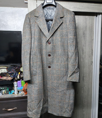 1970s Vintage wool blend classic Windowpane gray suit over coat 42R