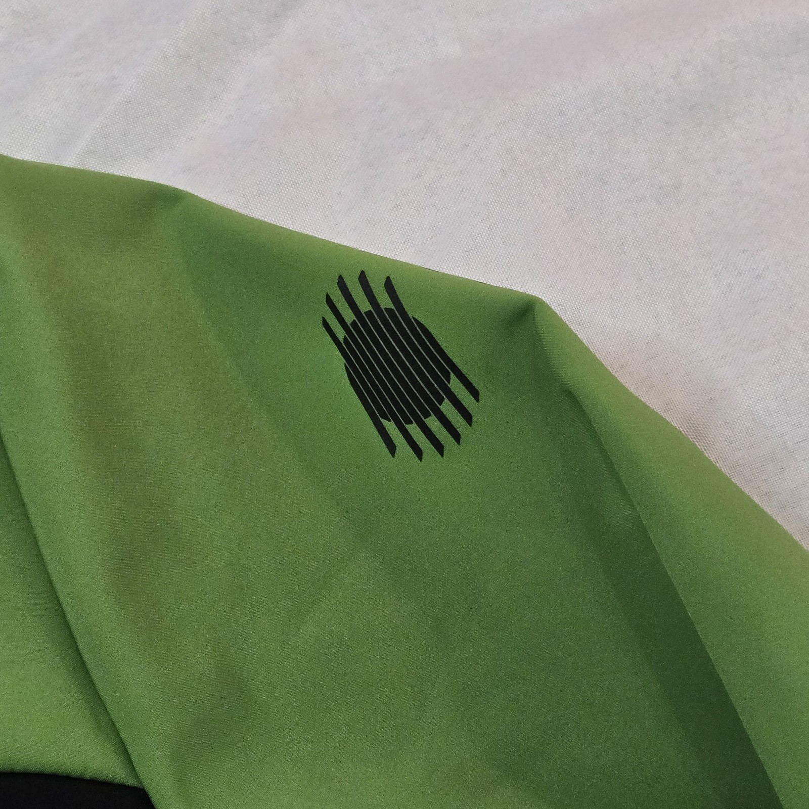 Helly Hansen Soft Shell Full Zip Jacket Mens Medi… - image 4